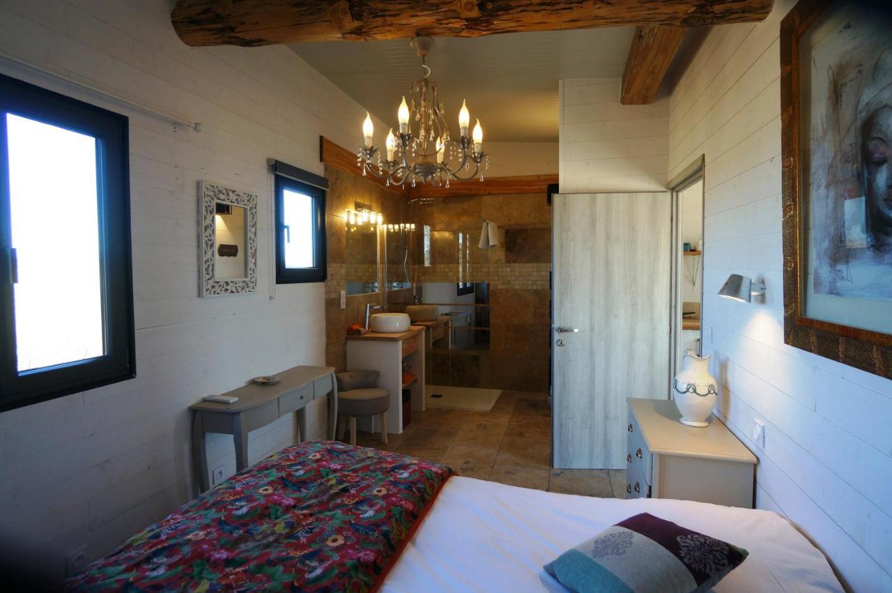 Gites Equestres Lou Caloun - Les Saintes Maries De La Mer Exterior photo