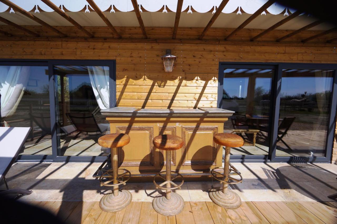 Gites Equestres Lou Caloun - Les Saintes Maries De La Mer Exterior photo